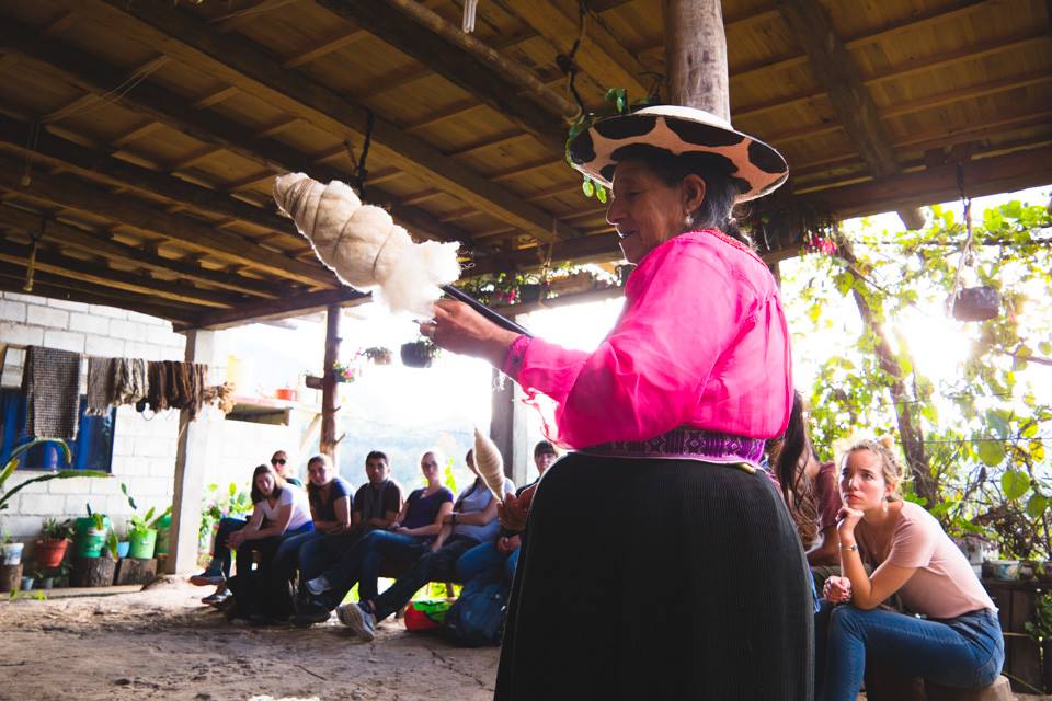 Weaving demonstration Saraguro